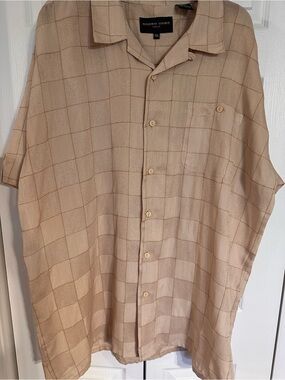 Men's Tan Check Short-Sleeve Button-Down Shirt